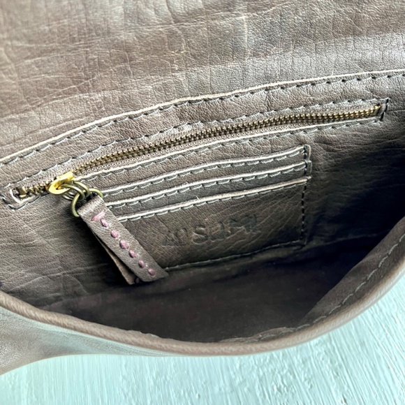 49 SQ MILES Brown Leather Fold Over Clutch with Back Strap - Picture 5 of 7